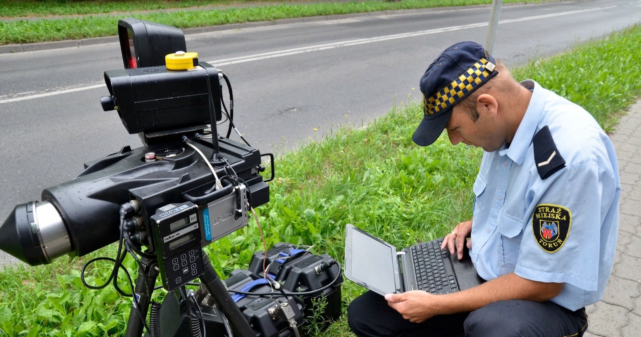 Straż miejska znów dostanie fotoradary? /Łukasz Piecyk/Reporter /Agencja SE/East News