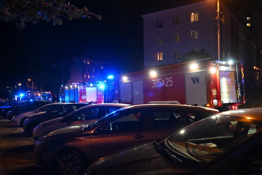 Straż pożarna na miejscu zdarzenia /	Marcin Bielecki   /PAP