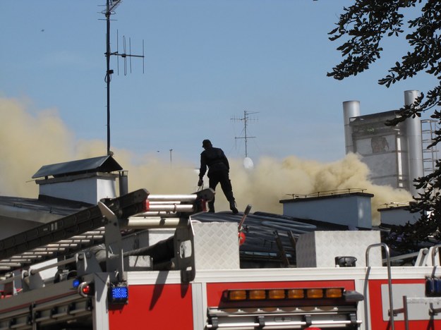 Strażacy cały czas walczą z ogniem &nbsp; /Krzysztof Kot /RMF FM