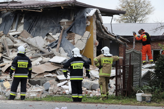 Strażacy na miejscu eksplozji /Roman Zawistowski /PAP