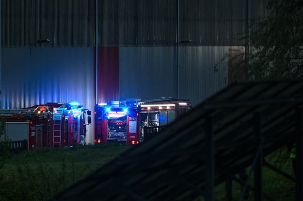 Strażacy na miejscu pożaru /Darek Delmanowicz /PAP