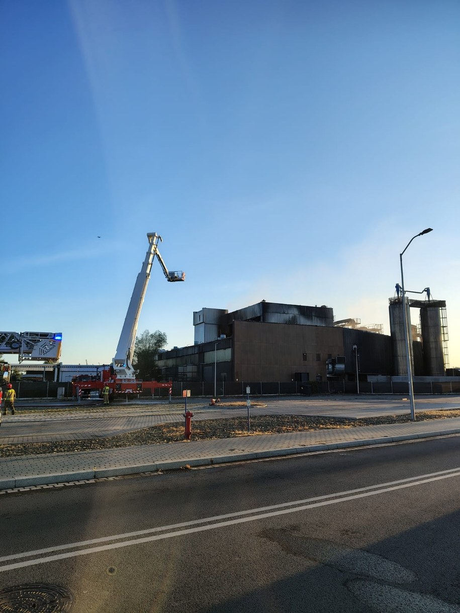 Strażacy na miejscu pożaru /Straż Pożarna /