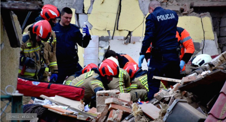 Strażacy na miejscu wybuchu /Express Miejski /