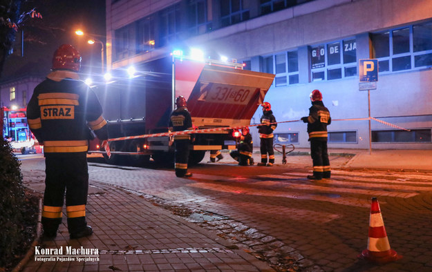 Strażacy na miejscu zdarzenia /Fotografia Pojazdów Specjalnych Konrad Machura /