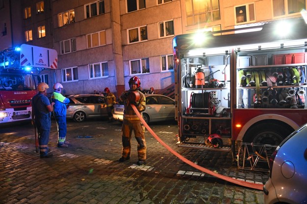 Strażacy na miejscu zdarzenia /Marcin Bielecki /PAP