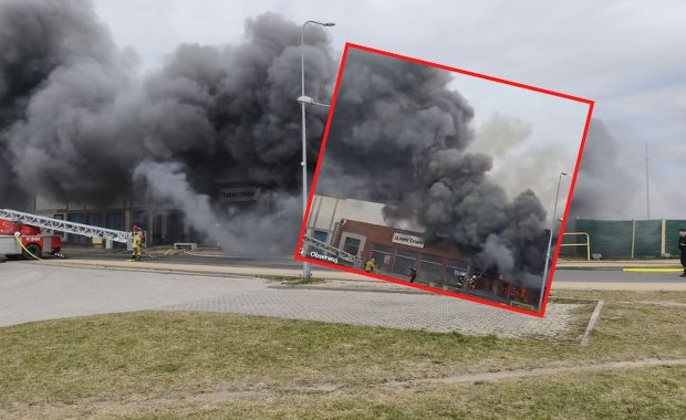 Strażacy opanowali pożar w Czersku. Zapalił się chiński market