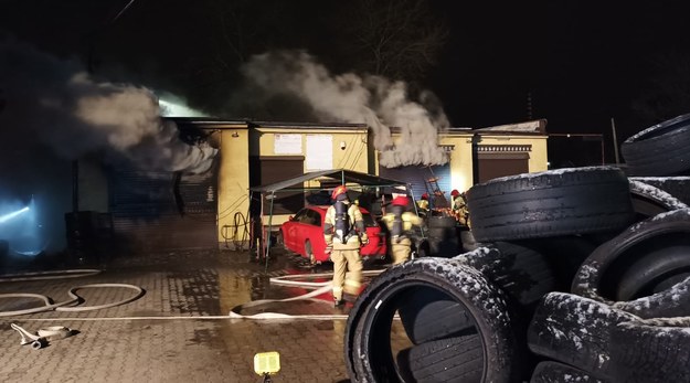Strażacy podczas akcji w Bytomiu /Państwowa Straż Pożarna