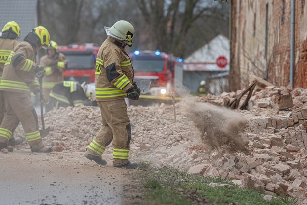 Strażacy przeszukali gruzowisko /Fotografia Ratownicza Konrad Sikorski /Gorąca Linia RMF FM