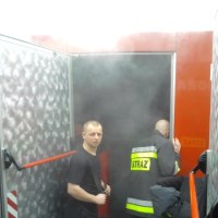 Strażacy z Dolnego Śląska trenują w komorze dymowej