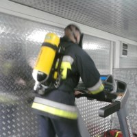 Strażacy z Dolnego Śląska trenują w komorze dymowej