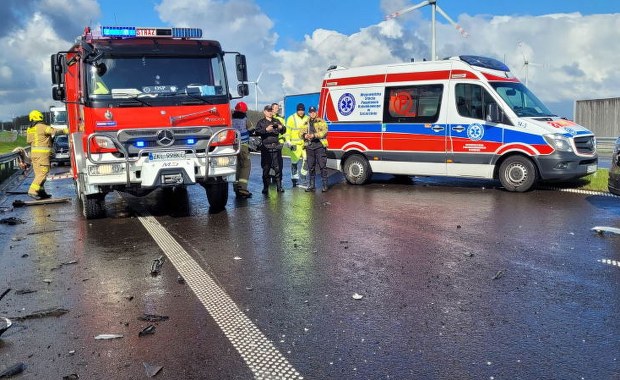 Strażak potrącony przez auto. Chciał udzielić pomocy ofiarom wypadku