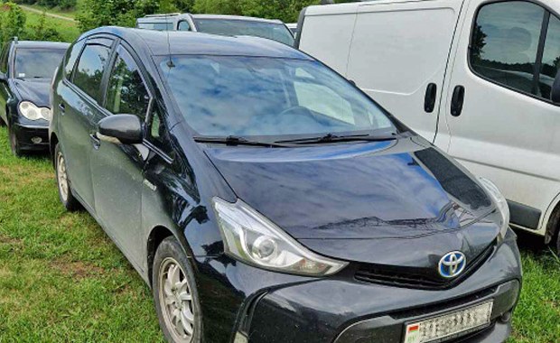 Strażnicy graniczni z Gołdapi zatrzymali "kuriera", który wiózł 7 migrantów