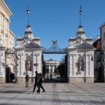 Strażnicy uzbrojeni w narzędzia do samoobrony? Nowy plan dla bezpieczeństwa uczelni