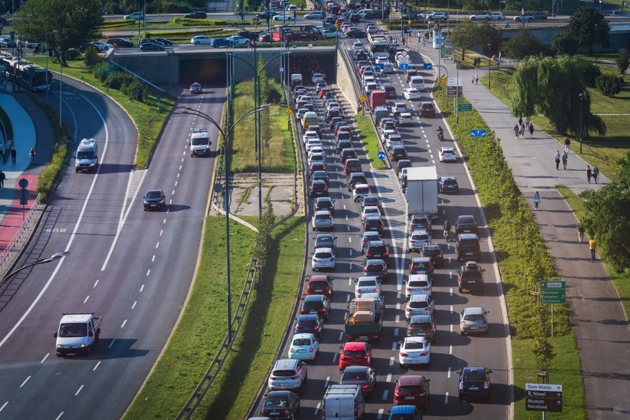Strefa Czystego Transportu będzie obowiązywać w Krakowie od 1 stycznia 2026 roku /Shutterstock