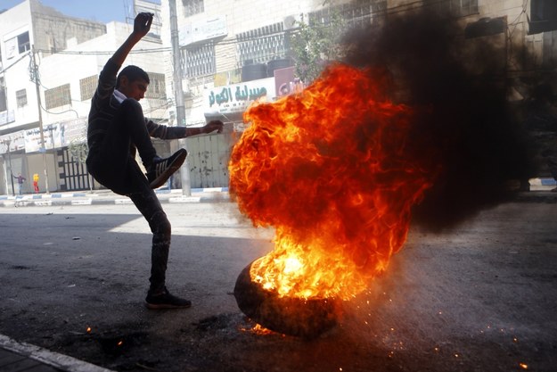Strefa Gazy: Strajk i żałoba po tragicznych w skutkach protestach /ABED AL HASHLAMOUN    /PAP/EPA