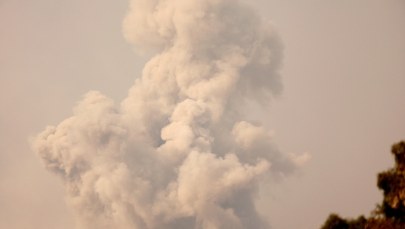 Strefa Gazy: Zbombardowano szkołę, w której chroniły się setki uchodźców