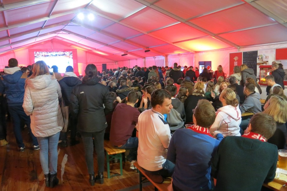 Strefa Kibica na Małym Rynku w Krakowie /Józef Polewka /RMF FM