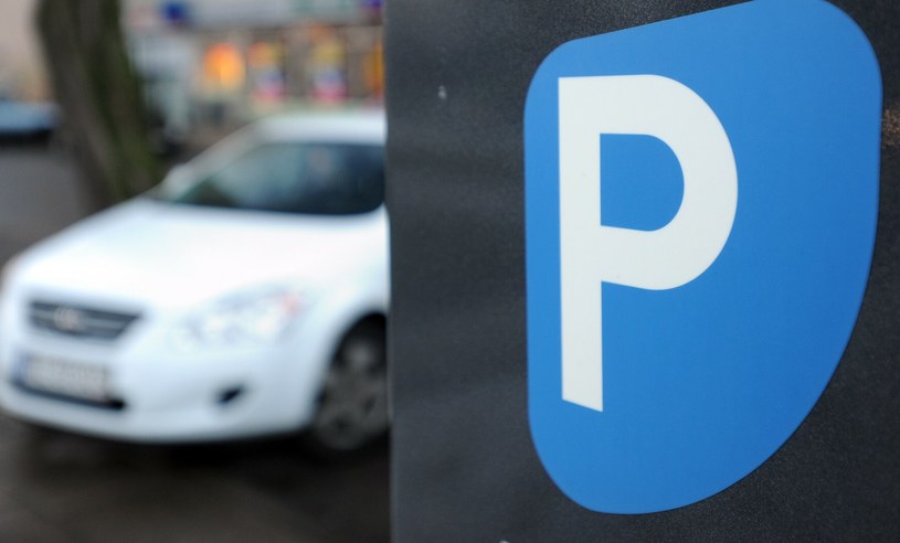Strefa płatnego parkowania we Wrocławiu systematycznie się rozrasta. / WOJCIECH STROZYK/REPORTER  /East News