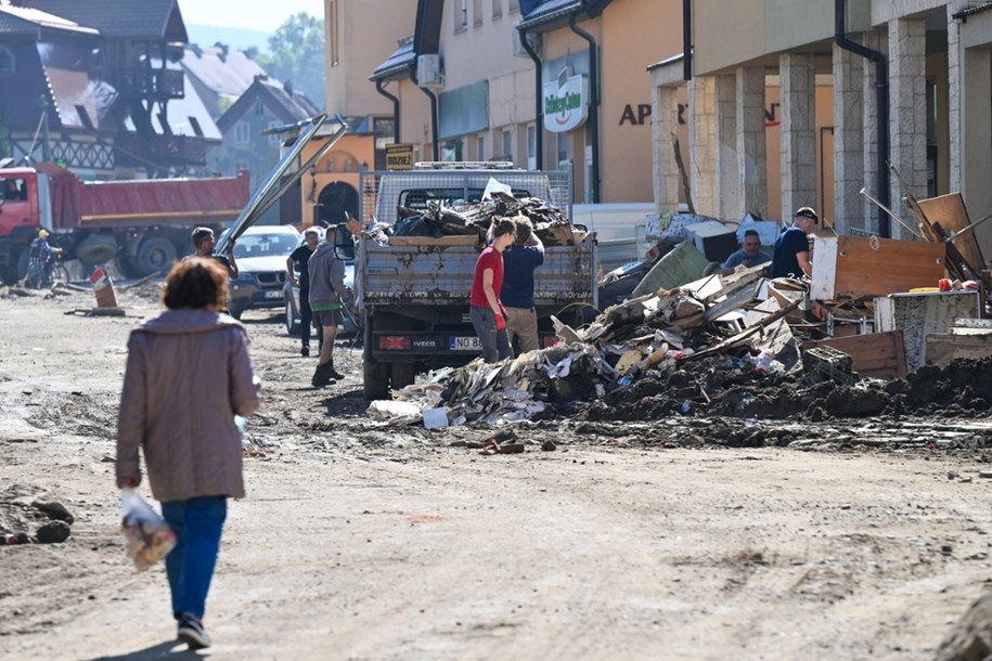 Stronie Śląskie po powodzi /Maciej Kulczyński /PAP