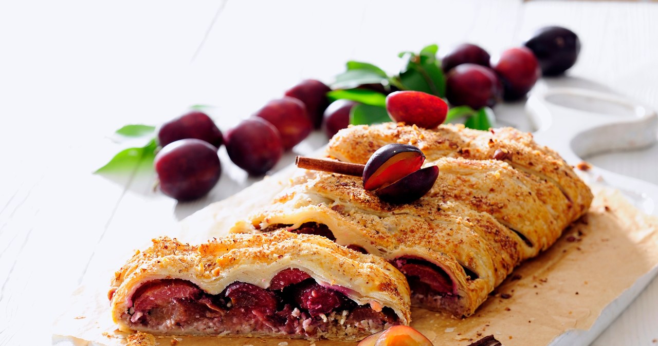 Strudel ze śliwkamis /123RF/PICSEL