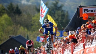 Strzała Walońska: Julian Alaphilippe najszybszy, Polacy daleko