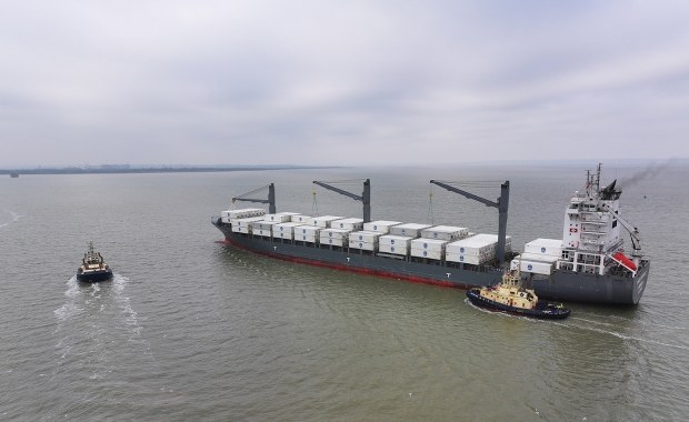 Strzały na Morzu Czerwonym. Statek handlowy na atak odpowiedział ogniem