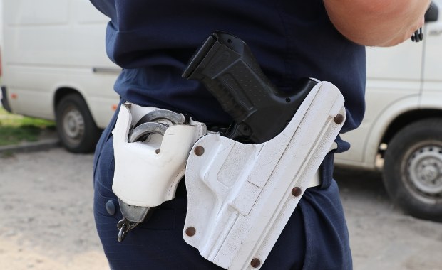 Strzały podczas interwencji policji na Mazowszu. Ranny funkcjonariusz, napastnik nie żyje
