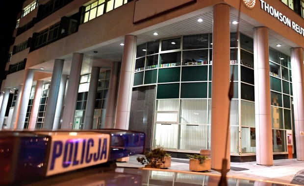 Strzały w biurowcu w Gdyni. 30-latek miał broń legalnie. Nie wiadomo, dlaczego ją wyciągnął 