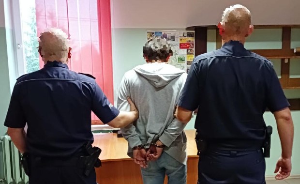 Strzelał z wiatrówki do sąsiadów i samochodów. W domu miał arsenał