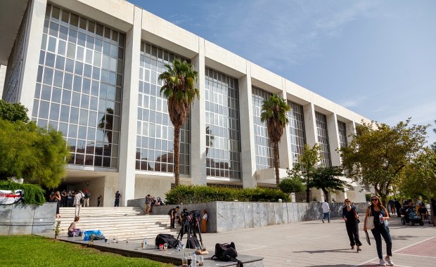 Strzelanina w Atenach. 89-latek otworzył ogień w dwóch miejscach