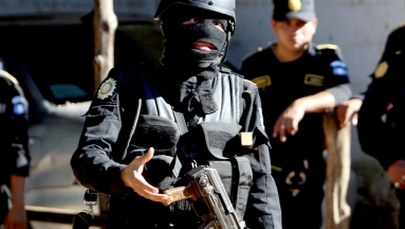 Strzelanina w Kanadzie. "Rozpoczęło się to w domu, a skończyło w szkole"