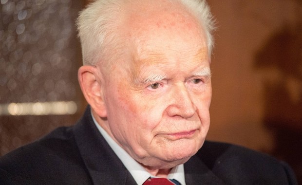 Strzembosz o odebraniu przez prezydenta ślubowania od nowych sędziów TK: Łyknął żabę. Może musiał ją łyknąć