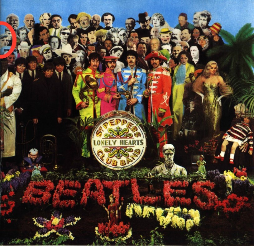 Stuart Suttclife znalazł się po lewej stronie na okładce "Sgt. Pepper's Lonely Hearts Club Band" /
