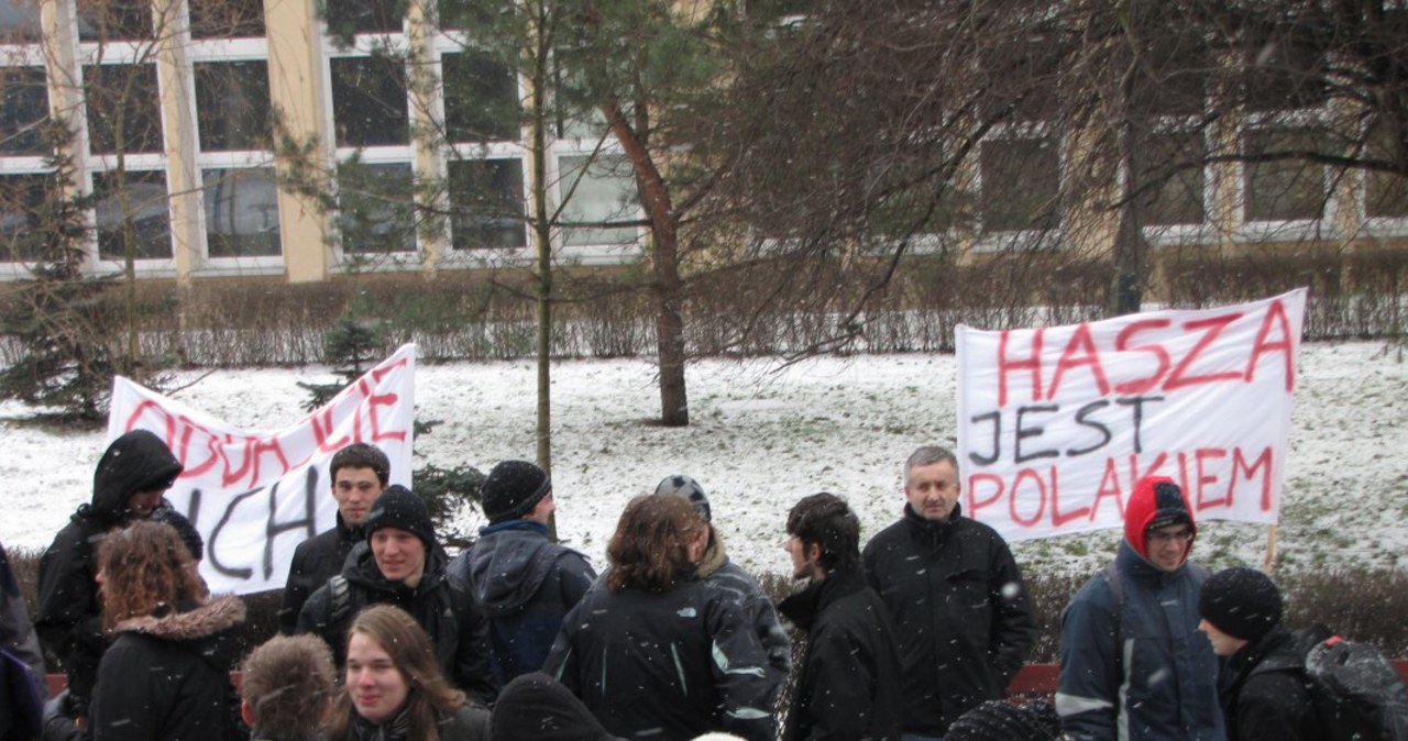 Studenci krakowskiej AGH protestowali w obronie zatrzymanego kolegi 