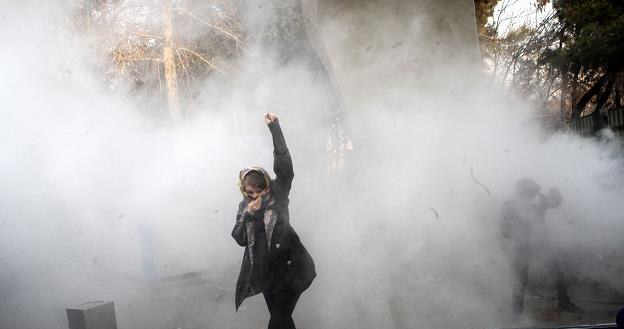 Studencki protest w Teheranie /EPA