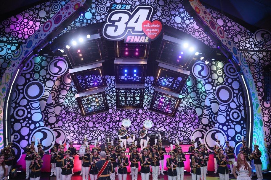 Studio telewizyjne WOŚP na błoniach Stadionu Narodowego w Warszawie /	Leszek Szymański   /PAP