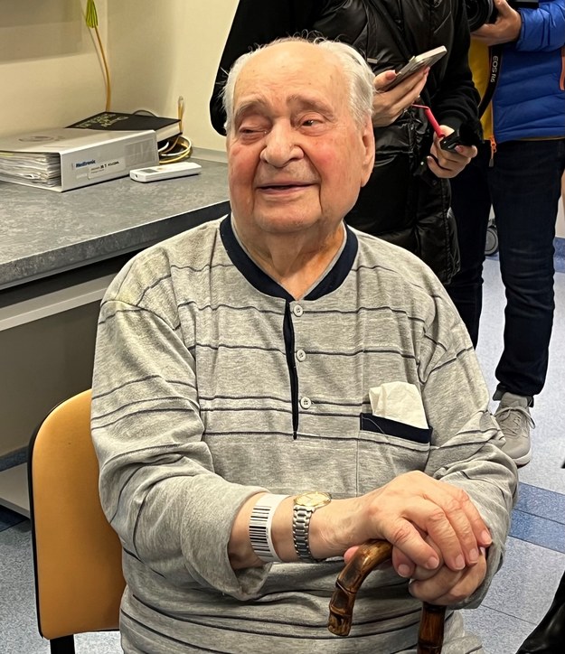 Stuletni pan Józef po wszzcepieniu rozrusznika serca w Górnośląskim Centrum Medycznym w Katowicach-Ochojcu /RMF FM