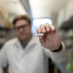 Stworzyli "żywą aptekę". Ten implant podaje trzy leki jednocześnie