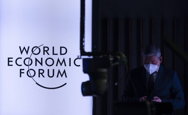 Styczniowy szczyt w Davos odwołany. Powodem Omikron