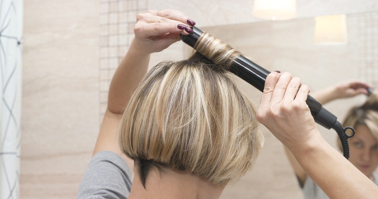 Stylizowanie krótkich włosów. Tak dodasz sobie uroku i odejmiesz wizualnie kilka lat /Pixel