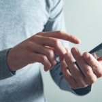 Stylowy i funkcjonalny smartfon ze świetną baterią za mniej niż 350 zł? Czy to możliwe?