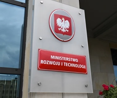 Styropian pod ostrzałem. MRiT odpowiada na zarzuty posłów PiS