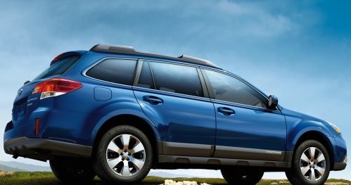 Subaru Outback to samochód o prześwicie dorównującym autom terenowym oraz SUV-om. /Subaru