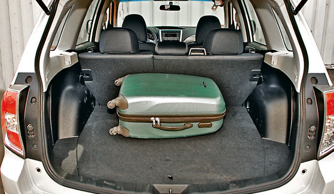 SUBARU Tradycyjnie w Subaru bagażnik nie należy do największych – ma pojemność 450 l. /Motor