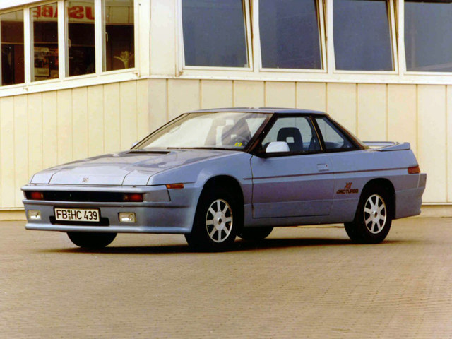Subaru XT (1985-91): kanciasta linia i 4x4. /Subaru