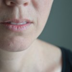 Suchość w ustach? Ten "błahy" objaw to sygnał poważnej choroby, o której dowiadujemy się za późno