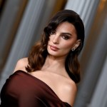 Emily Ratajkowski Sugerowano jej zmianę nazwiska. Pozostała wierna polskim korzeniom