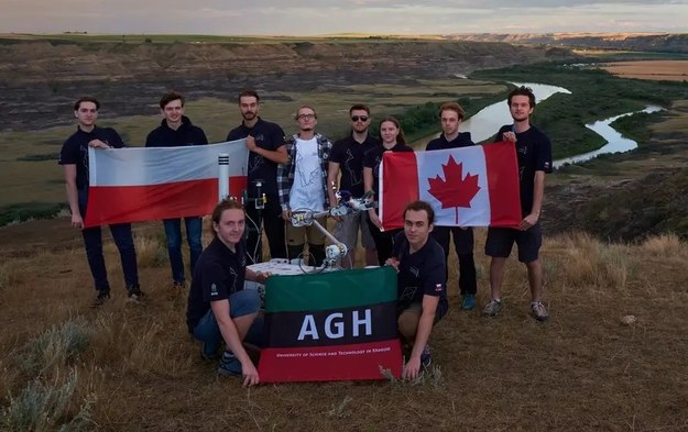 Sukces studentów AGH na zawodach robotycznych w Kanadzie /Jakub Kopeć / AGH /
