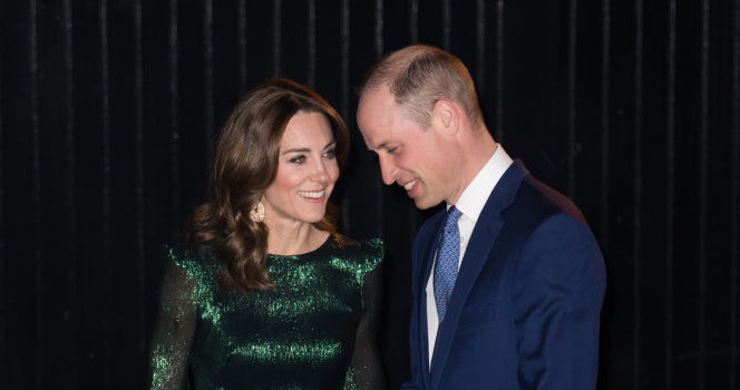 Sukienka Kate Middleton została wyróżniona przez kultowy magazyn /Samir Hussein /Getty Images