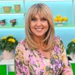 Sukienki na wiosnę dla kobiet 50 plus. W Wielkanoc zachwycisz elegancją